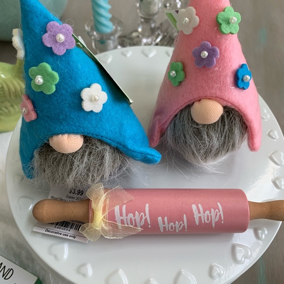 Easter gnomes and mini rolling pin - Picture 2 of 3